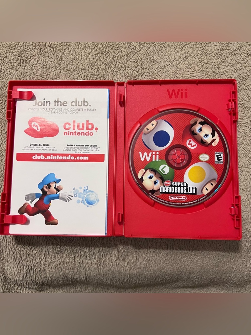 Nintendo Wii Game New Super Mario Bros. 2009 in Original Case - Picture 2 of 4